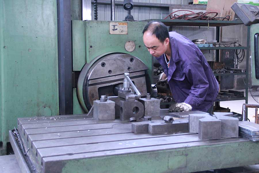 生物質(zhì)顆粒機,木屑顆粒機,鋸末顆粒機,燃料顆粒機,生物質(zhì)造粒機廠家,顆粒灶,粉碎機,烘干機,新能源燃料,包裝機,顆粒燃料,生物質(zhì)能源,生物質(zhì)顆粒機生產(chǎn)廠家